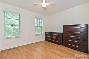 13518 Krislyn Woods Pl, Charlotte, NC 28278 - Photo 33