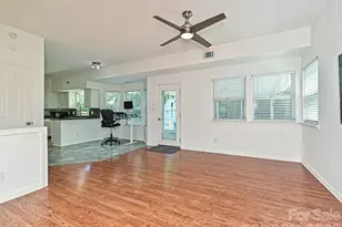 13518 Krislyn Woods Pl, Charlotte, NC 28278 - Photo 11