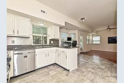 13518 Krislyn Woods Place, Charlotte, NC 28278 - Photo 19