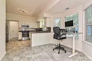 13518 Krislyn Woods Pl, Charlotte, NC 28278 - Photo 15