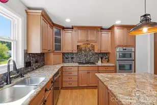 9200 Deer Spring Ln, Charlotte, NC 28210 - Photo 9