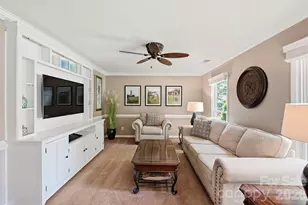 9200 Deer Spring Ln, Charlotte, NC 28210 - Photo 5