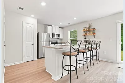 5135 Wolfridge Avenue, Charlotte, NC 28214 - Photo 9