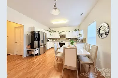 8703 Earthenware Drive, Charlotte, NC 28269 - Photo 5