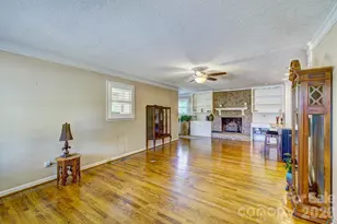 1014 Ranbar St, Cherryville, NC 28021 - Photo 3