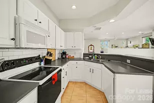 701 E 8th St, Charlotte, NC 28202 - Photo 17