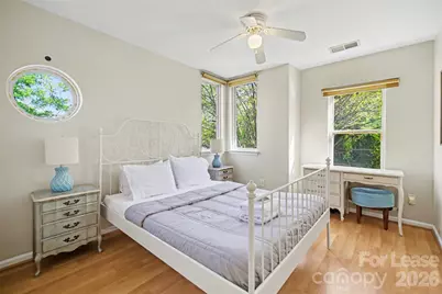 701 E 8th Street, Charlotte, NC 28202 - Photo 25