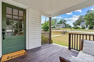1252 11th St, Hickory, NC 28601 - Photo 5