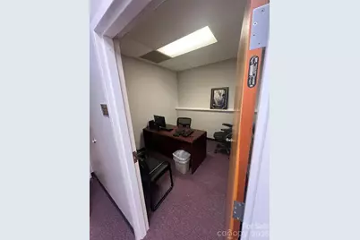 320 E Lee Avenue, Yadkinville, NC 27055 - Photo 23