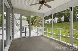 315 Charlestown Dr, Hendersonville, NC 28792 - Photo 25