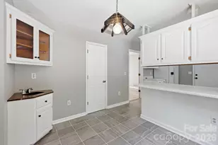 340 Oakwood Ln, Columbus, NC 28722 - Photo 5
