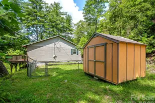 269 Pinewood Knoll Dr, Hendersonville, NC 28739 - Photo 19