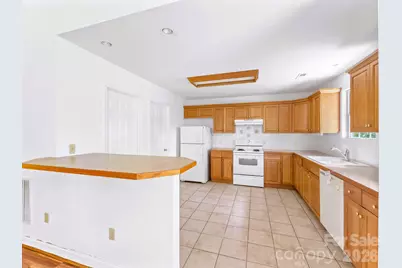 269 Pinewood Knoll Drive, Hendersonville, NC 28739 - Photo 3
