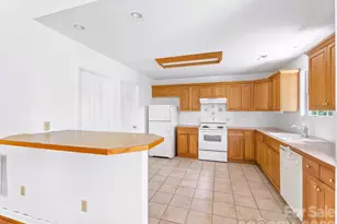 269 Pinewood Knoll Dr, Hendersonville, NC 28739 - Photo 3