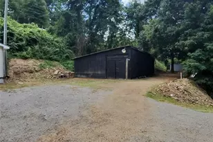 64 P J Dr, Waynesville, NC 28786 - Photo 17