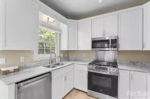 66 Hyde Ave, Tryon, NC 28782 - Photo 7