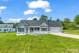 355 Hidden Meadow Dr, Hendersonville, NC 28792 - Photo 1