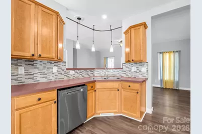 355 Hidden Meadow Drive, Hendersonville, NC 28792 - Photo 15