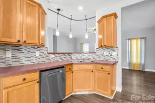 355 Hidden Meadow Dr, Hendersonville, NC 28792 - Photo 15