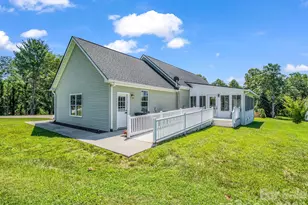 355 Hidden Meadow Dr, Hendersonville, NC 28792 - Photo 37