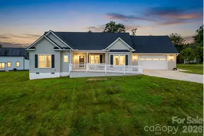 355 Hidden Meadow Drive, Hendersonville, NC 28792 - Photo 3