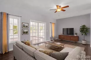 355 Hidden Meadow Dr, Hendersonville, NC 28792 - Photo 5