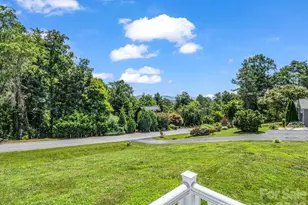 355 Hidden Meadow Dr, Hendersonville, NC 28792 - Photo 5