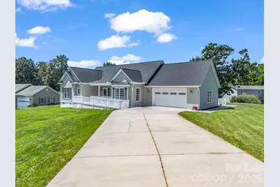 355 Hidden Meadow Drive, Hendersonville, NC 28792 - Photo 43