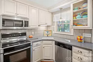 55 Overlook Dr, Candler, NC 28715 - Photo 11