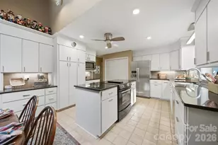 414 Stonecroft Dr SE, Lenoir, NC 28645 - Photo 15