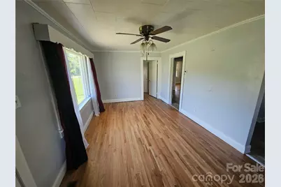 1515 16th Avenue NE, Hickory, NC 28601 - Photo 3