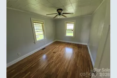 1515 16th Avenue NE, Hickory, NC 28601 - Photo 7