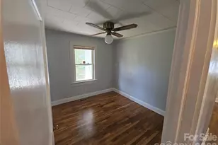 1515 16th Ave NE, Hickory, NC 28601 - Photo 9