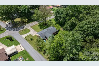 704 4th Street SW, Conover, NC 28613 - Photo 27