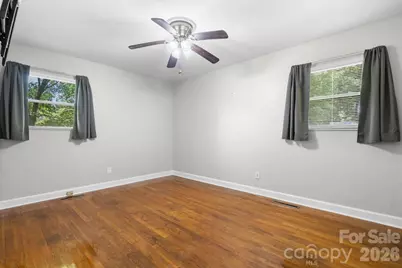 704 4th Street SW, Conover, NC 28613 - Photo 11