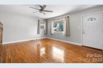 704 4th Street SW, Conover, NC 28613 - Photo 3
