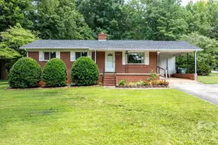 704 4th St SW, Conover, NC 28613 - Photo 1