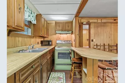 144 Florida Hill Drive, Green Mountain, NC 28740 - Photo 15