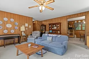 198 Florida Hill Dr, Green Mountain, NC 28740 - Photo 15