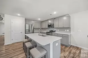 1183 Blackburn Cir, Edgemoor, SC 29712 - Photo 9