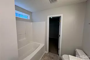 6528 Forest Cross Dr, Charlotte, NC 28216 - Photo 19