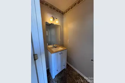 6528 Forest Cross Drive, Charlotte, NC 28216 - Photo 23