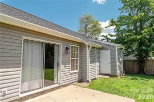 5423 Timbertop Ln, Charlotte, NC 28215 - Photo 19
