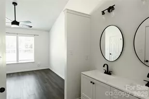 5423 Timbertop Ln, Charlotte, NC 28215 - Photo 9
