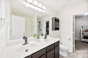 4715 McClure Rd, Charlotte, NC 28216 - Photo 15