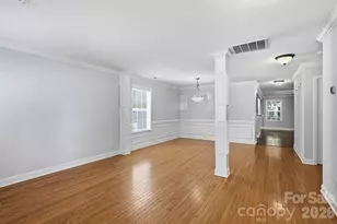 9406 Golden Pond Dr, Charlotte, NC 28269 - Photo 5