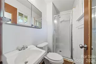 323 Meadowbrook Dr, Matthews, NC 28104 - Photo 25