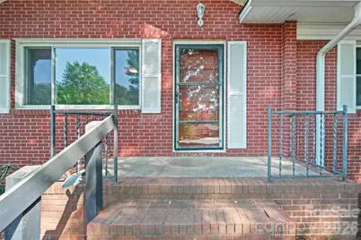 323 Meadowbrook Drive, Matthews, NC 28104 - Photo 3