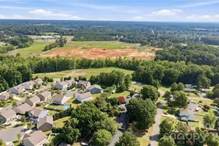 323 Meadowbrook Dr, Matthews, NC 28104 - Photo 31