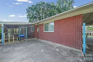 323 Meadowbrook Dr, Matthews, NC 28104 - Photo 29